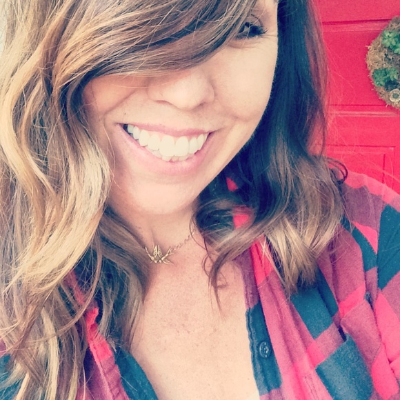 Meet your Posher, Anna - Picture 2 of 2